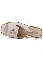 Dámské kožené ploché sandály model 22117025 - S.Barski