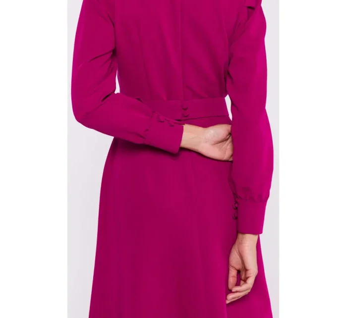 S378 Roztiahnuté šaty s opaskom - slivka