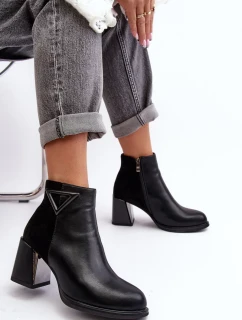 Lakované členkové topánky na podpätku zateplené čierne