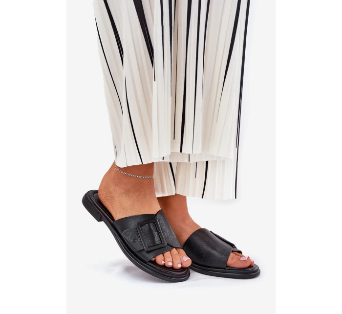 Dámské kožené sandály s přezkou D&A model 21691008 Černé - S.Barski