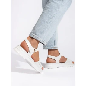Praktické bílé  sandály dámské platforma