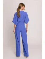 Kombinéza s širokými nohavicemi a výstřihem modrá model 20966133 - STYLOVE Kombinéza s širokými nohavicemi a výstřihem modrá model 20966133 - STYLOVE