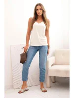 Dámska viskózna blúzka s volánovým výstrihom svetlo béžová