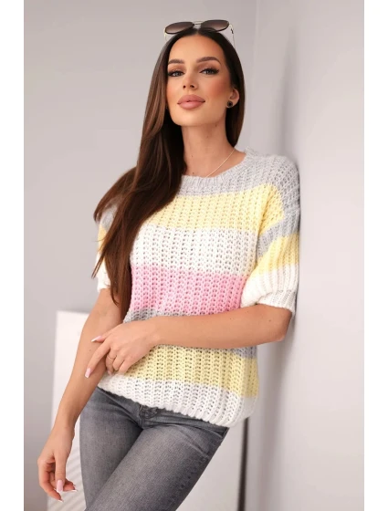 Dámsky sveter s čipkovým vzorom vo farebných pruhoch s krátkymi rukávmi sivý