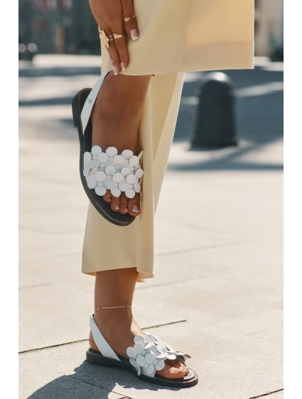 Skórzane Sandały Na Płaskim Obcasie Zazoo 40425 Białe