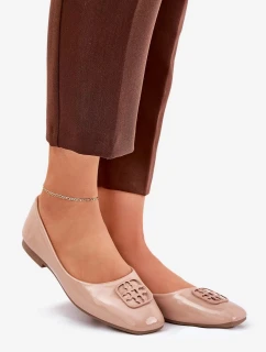 Dámske lakované elegantné baleríny s ozdobným detailom Vinceza - béžové