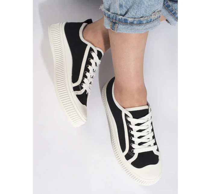 Exkluzívne čierne dámske tenisky bez podpätku Exkluzívne čierne dámske tenisky bez podpätku