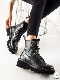 Vynikajúce dámske čierne členkové topánky na plochom podpätku