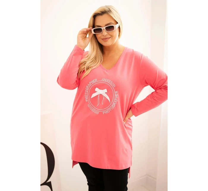 Dámská blůza s delším zadním dílem a potiskem růžová