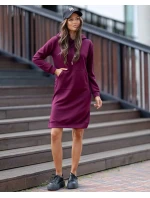 Dámske ležérne šaty v bordovej farbe bordová s kapucňou (523)