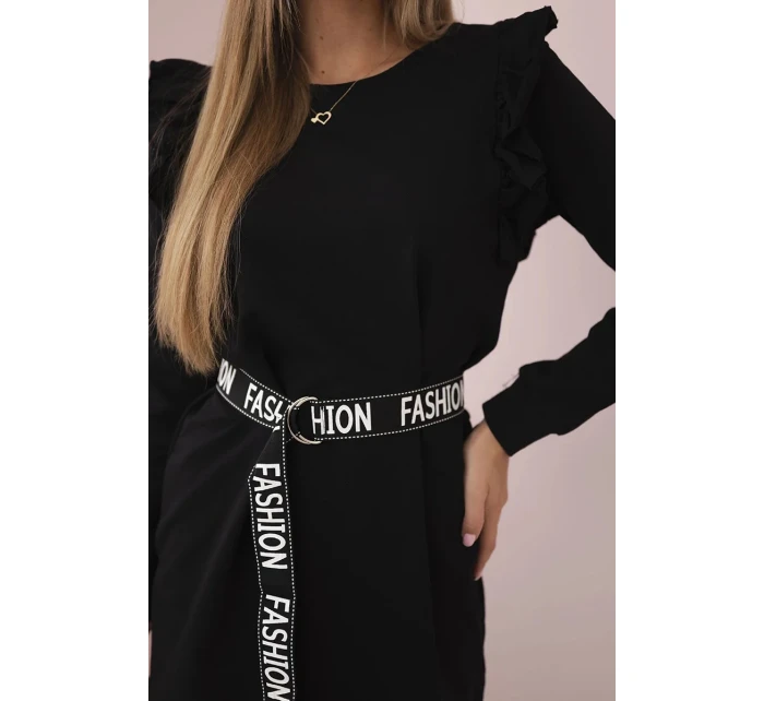 Dámské šaty s volánky a páskem černý