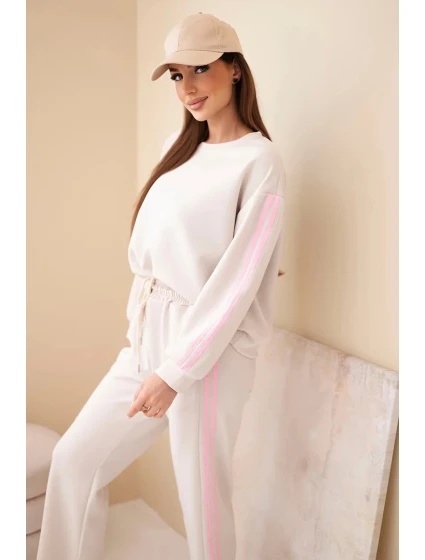 Dámsky viskózový komplet v "maslovej" farbe s tienidlami béžovej farby