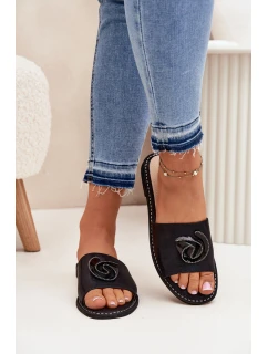 Dámské Pantofle Na Plochém Podpatku S Ozdobným Detalem model 21698262 Černé - S.Barski