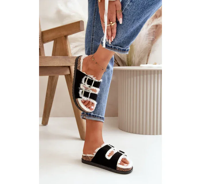 Dámske papuče s prackami a kožušinou Black Ezilena