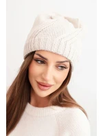 Dámská zimní čepice s vlnou a zdobením z béžová model 21783041 - K-Fashion Dámská zimní čepice s vlnou a zdobením z béžová model 21783041 - K-Fashion