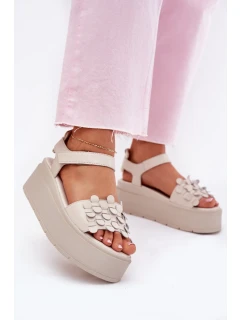 Sandále model 214995 Krok vo veľkom štýle