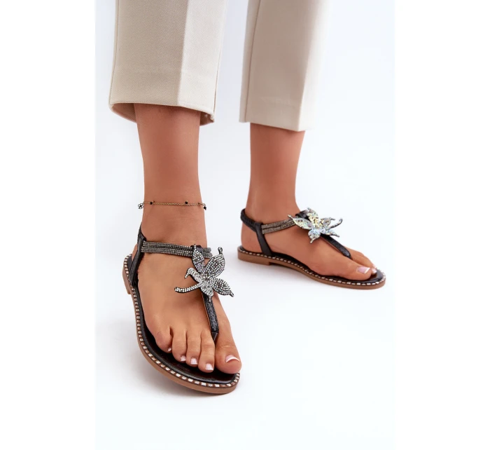 Dámské Ploché Sandály S Ozdobným Stříbrné model 21662044 - EVENTO Dámské Ploché Sandály S Ozdobným Stříbrné model 21662044 - EVENTO