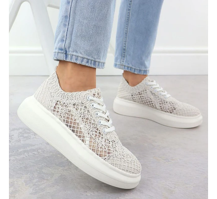 Dámské boty na platformě šněrovací bílé model 22098381 - VINCEZA