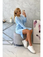 Modré šaty nadměrné velikosti Modré šaty nadměrné velikosti