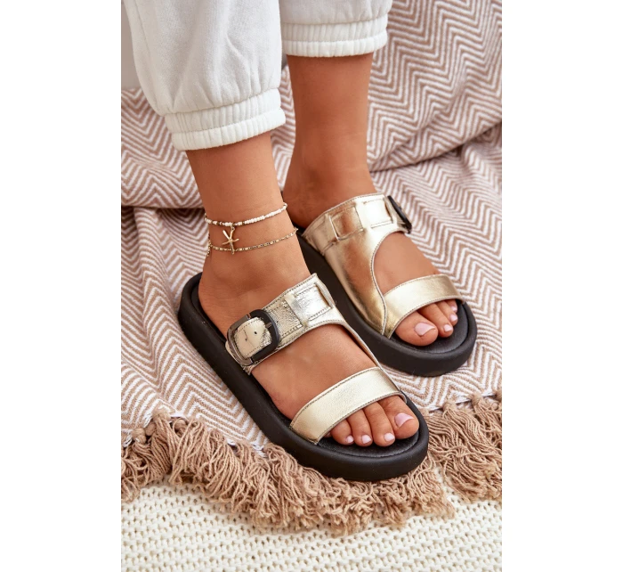 Skórzane Klapki Damskie Na Platformie Zazoo 3024 Złote