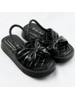 Černé sandály na platformě model 17349568 - Mix Feel