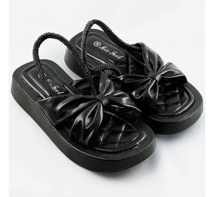 Černé sandály na platformě model 17349568 - Mix Feel