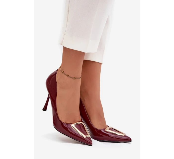 Lakované lodičky se zlatým detailem bordó model 21710695 - Boto