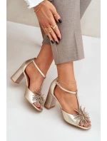 Kožené sandály na podpatku s ozdobou model 21682613 Zlaté - Laura Messi