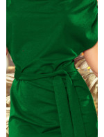 Zelené dámské šaty s asymetrickou spodní částí a páskem model 7573557 - numoco
