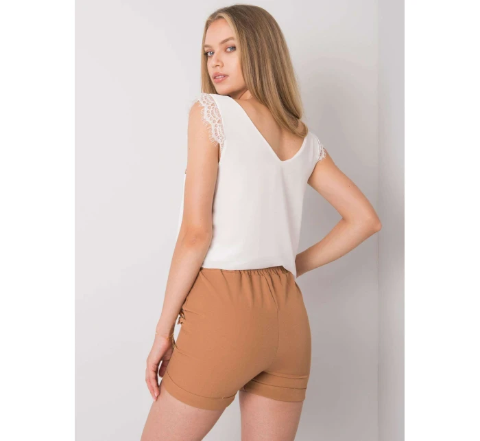 Šortky DHJ SN model 15733976 světle hnědá - FPrice Šortky DHJ SN model 15733976 světle hnědá - FPrice