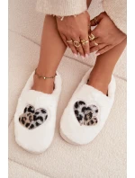 Dámske kožušinové papuče so srdcom - sivé Amandra Dámske kožušinové papuče so srdcom - sivé Amandra