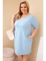Dámske plus size šaty s bavlnou v jednoduchom strihu a 3/4 rukávmi modrej farby