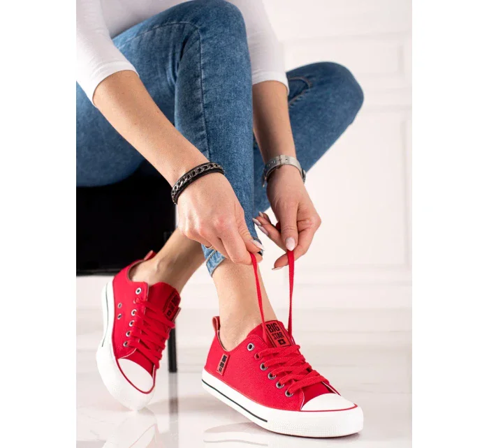 Zaujímavé dámske tenisky červené bez podpätku