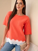 Dámsky sveter s krátkym rukávom a čipkou malinová