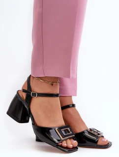 Elegantní lakované sandály na podpatku s ozdobou Černé D&A model 21659759 - S.Barski