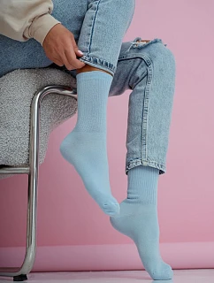 Dámské pruhované ponožky v pastelově modré