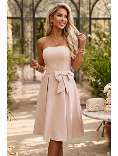– elegantní midi šaty ve stylu bez ramínek s mašlí – světle béžové model 22393727 - numoco