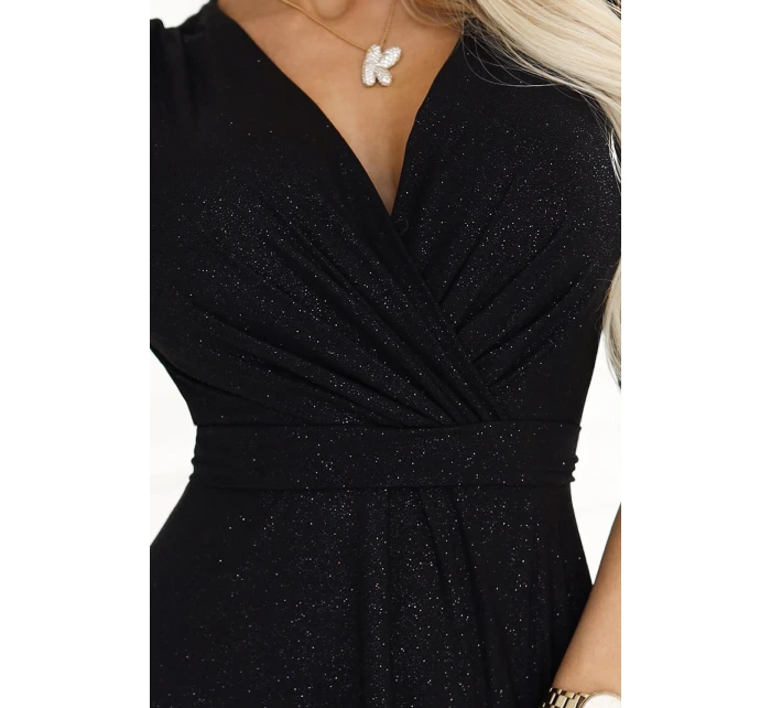 Černé dlouhé lesklé dámské šaty s  a výstřihem model 20864411 - numoco