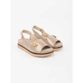 Exkluzívne zlaté sandále na platforme pre ženy