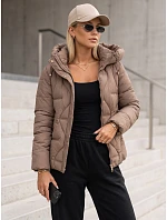 Kurtka damska zimowa pikowana z kapturem beżowa model 22350713 - FashionStreet Kurtka damska zimowa pikowana z kapturem beżowa model 22350713 - FashionStreet