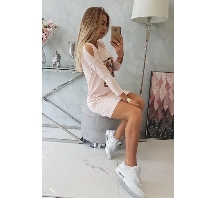 Šaty s 3D grafikou a zdobenými volánikmi púdrovo ružové Šaty s 3D grafikou a zdobenými volánikmi púdrovo ružové