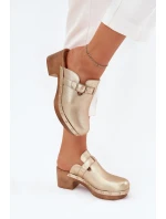 Dámské sandály na podpatku se sponou zlaté model 21700151 - Boto Dámské sandály na podpatku se sponou zlaté model 21700151 - Boto