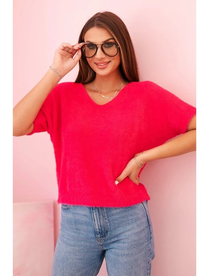 Dámsky fuksiový sveter s krátkym výstrihom do V z mäkkého vlasu Dámsky fuksiový sveter s krátkym výstrihom do V z mäkkého vlasu