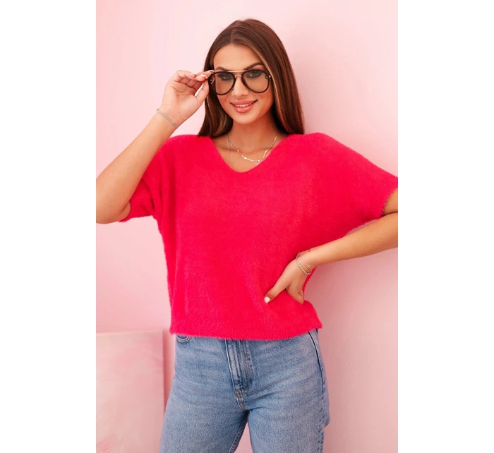 Dámsky fuksiový sveter s krátkym výstrihom do V z mäkkého vlasu Dámsky fuksiový sveter s krátkym výstrihom do V z mäkkého vlasu