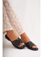 Dámské nazouváky na nízkém podpatku Černé Paris model 22010083 - Step in style Dámské nazouváky na nízkém podpatku Černé Paris model 22010083 - Step in style