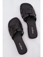 Dámské nazouváky na nízkém podpatku Černé Paris model 22010083 - Step in style Dámské nazouváky na nízkém podpatku Černé Paris model 22010083 - Step in style