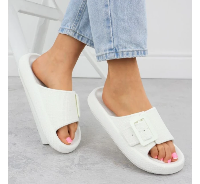 Big Star RR274A584 W INT2147C flip-flops