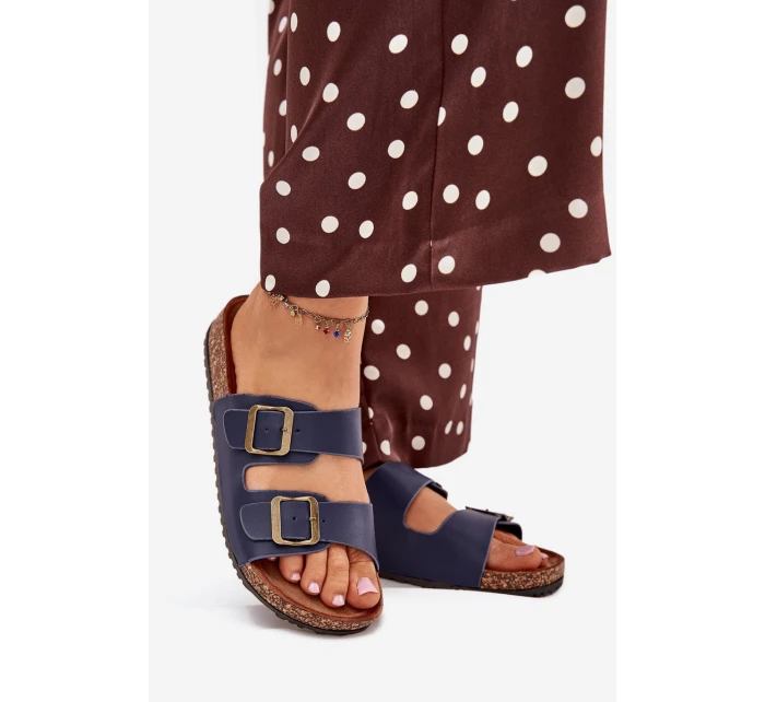 Dámské pantofle na korkové platformě s přezkami tmavě modré model 21704319 - EVENTO Dámské pantofle na korkové platformě s přezkami tmavě modré model 21704319 - EVENTO