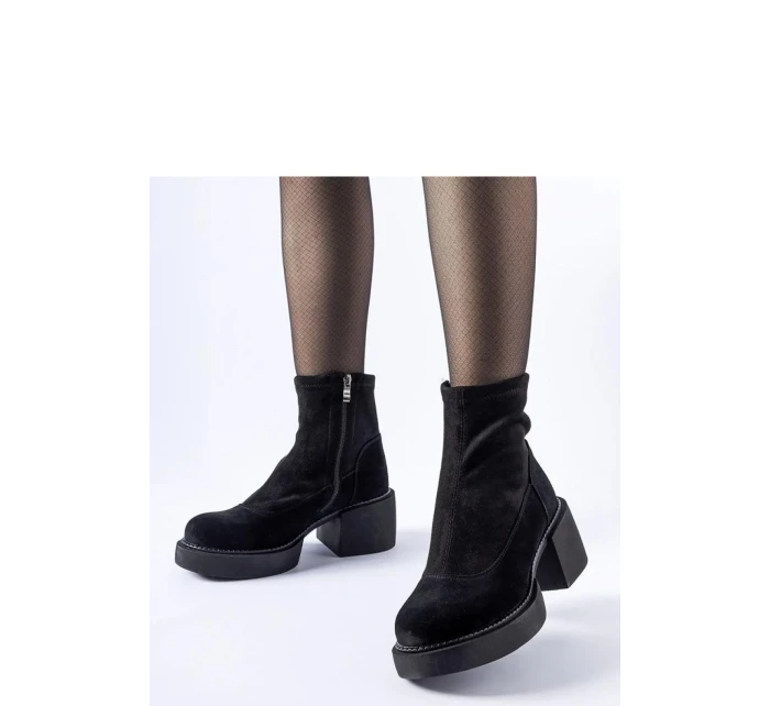 Topánky na podpätku model 206495 Solea Topánky na podpätku model 206495 Solea