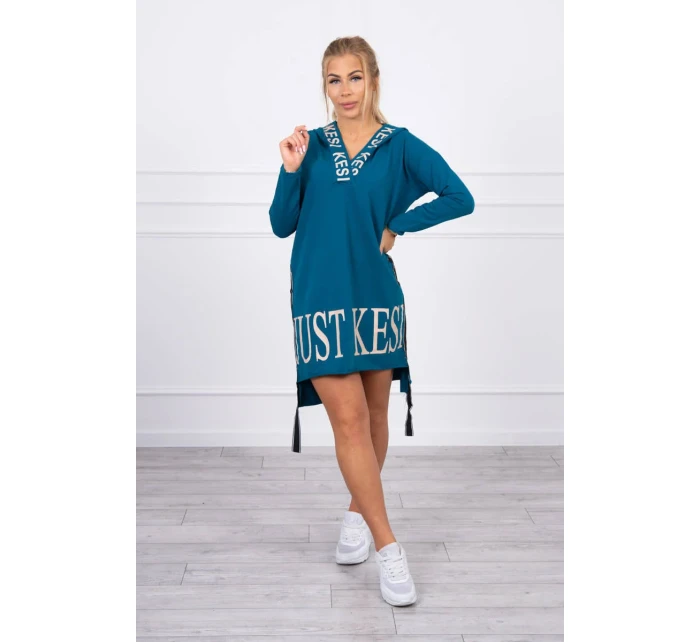 Morské šaty s kapucňou a potlačou